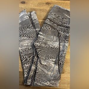 Lululemon Black and White Patterned Leggings